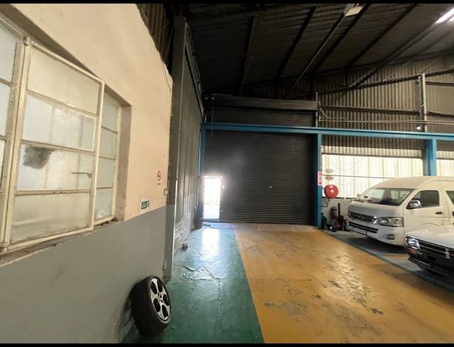 950M² WAREHOUSE TO LET IN EASTLEIGH